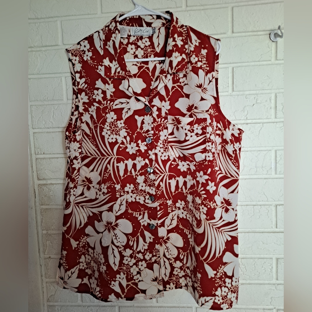 Kathy Che red and white floral sleeveless Button down top/blouse